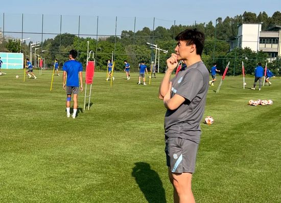 女职员的成长历史